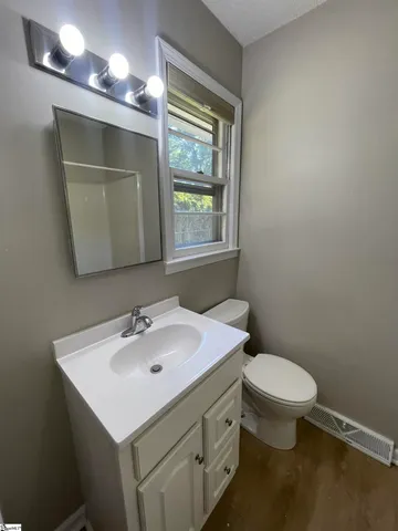 $260,000 | 102 West Maple Street, Clinton, SC 29325