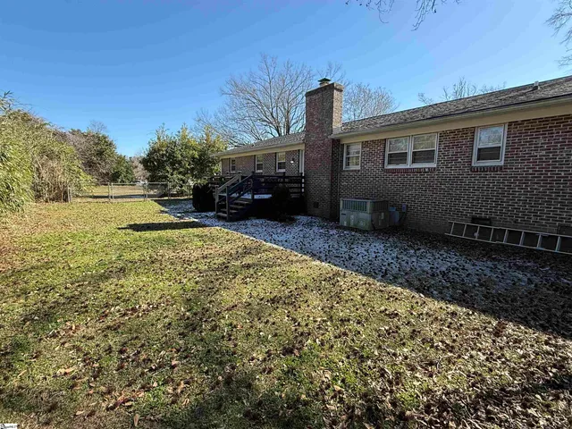 $260,000 | 102 West Maple Street, Clinton, SC 29325