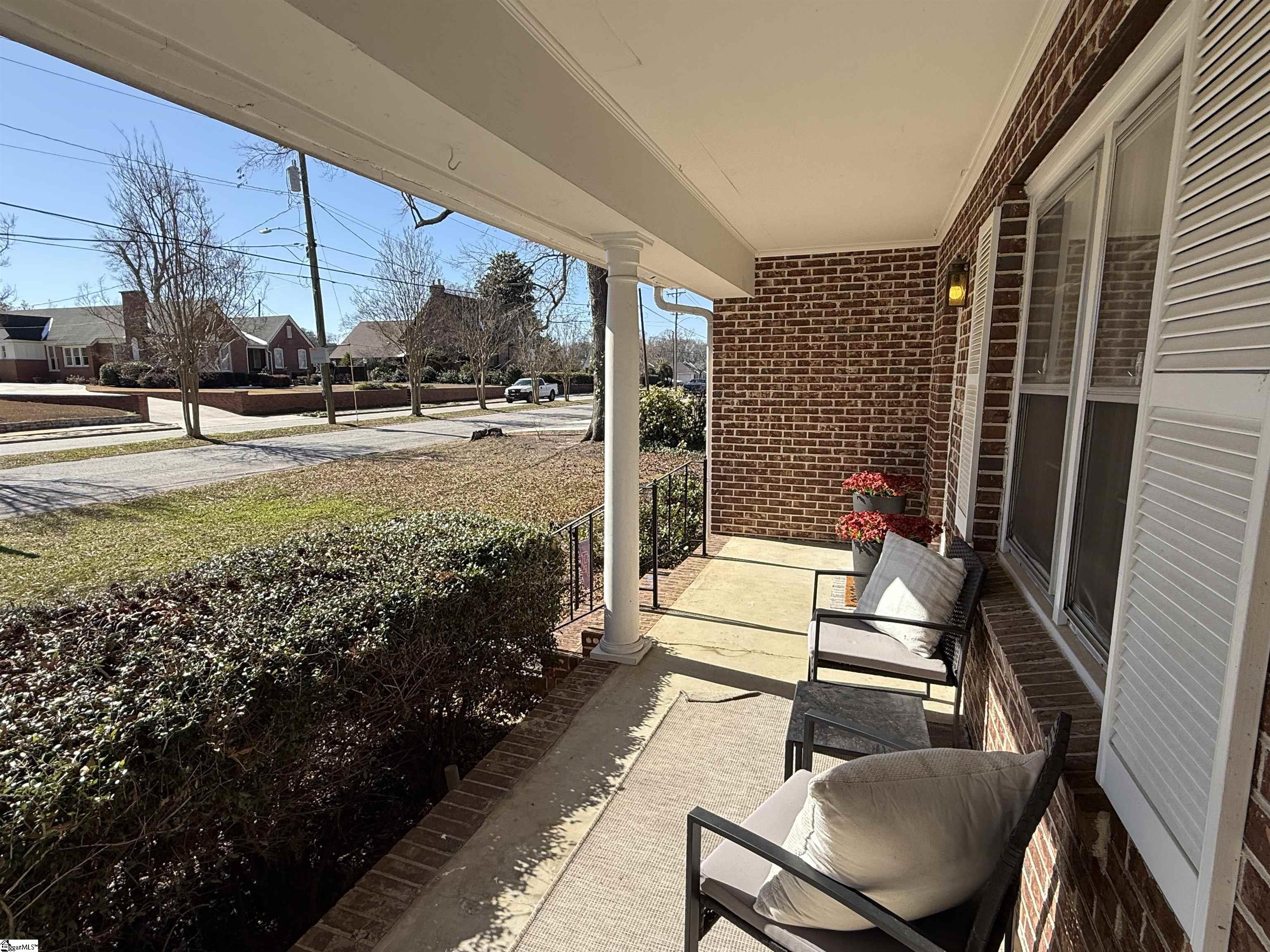 102 West Maple Street Clinton, SC 29325 - Photo 3 of 25