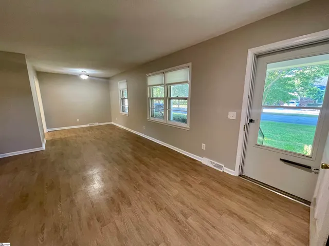 $260,000 | 102 West Maple Street, Clinton, SC 29325