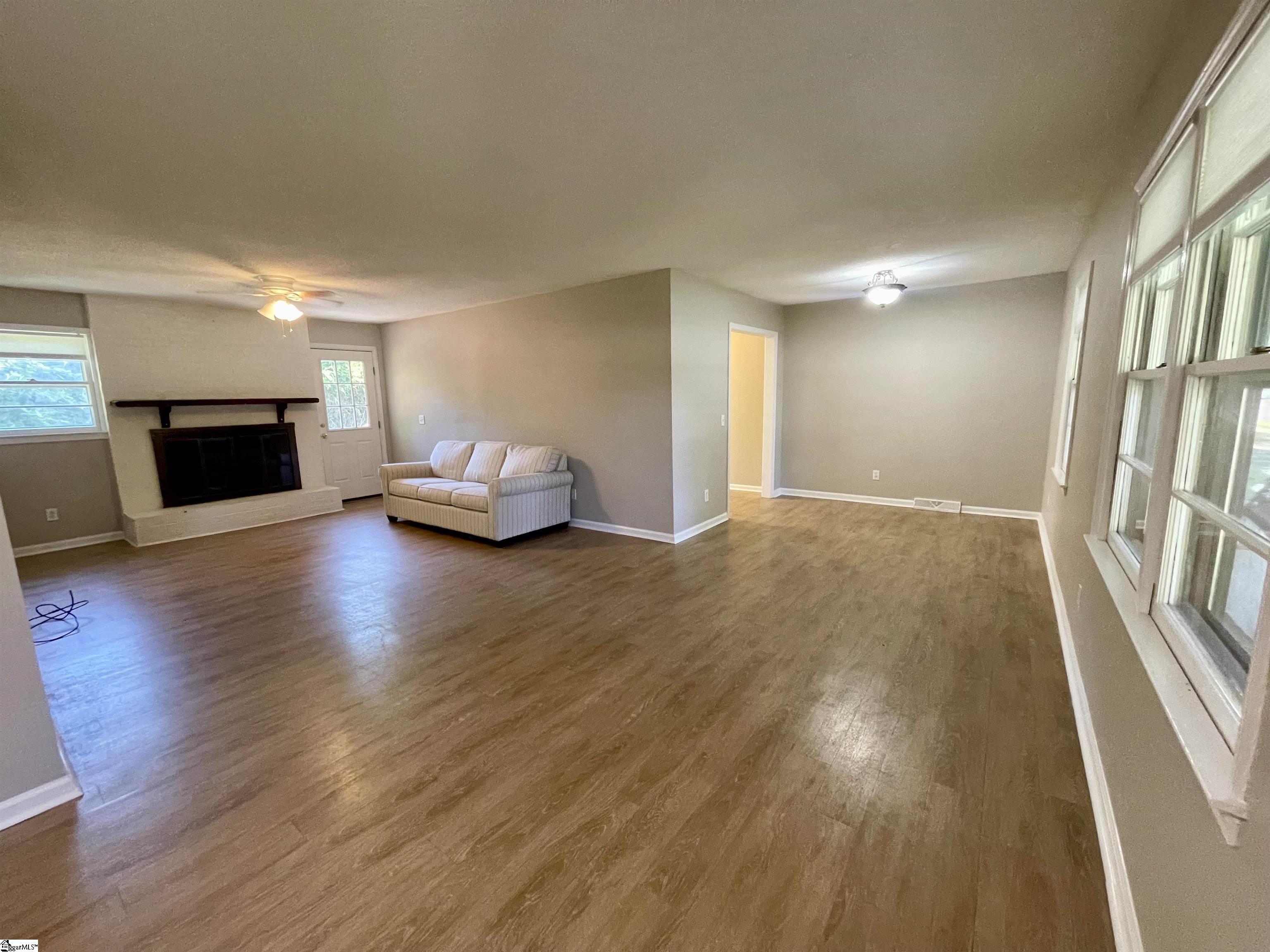 102 West Maple Street Clinton, SC 29325 - Photo 7 of 20