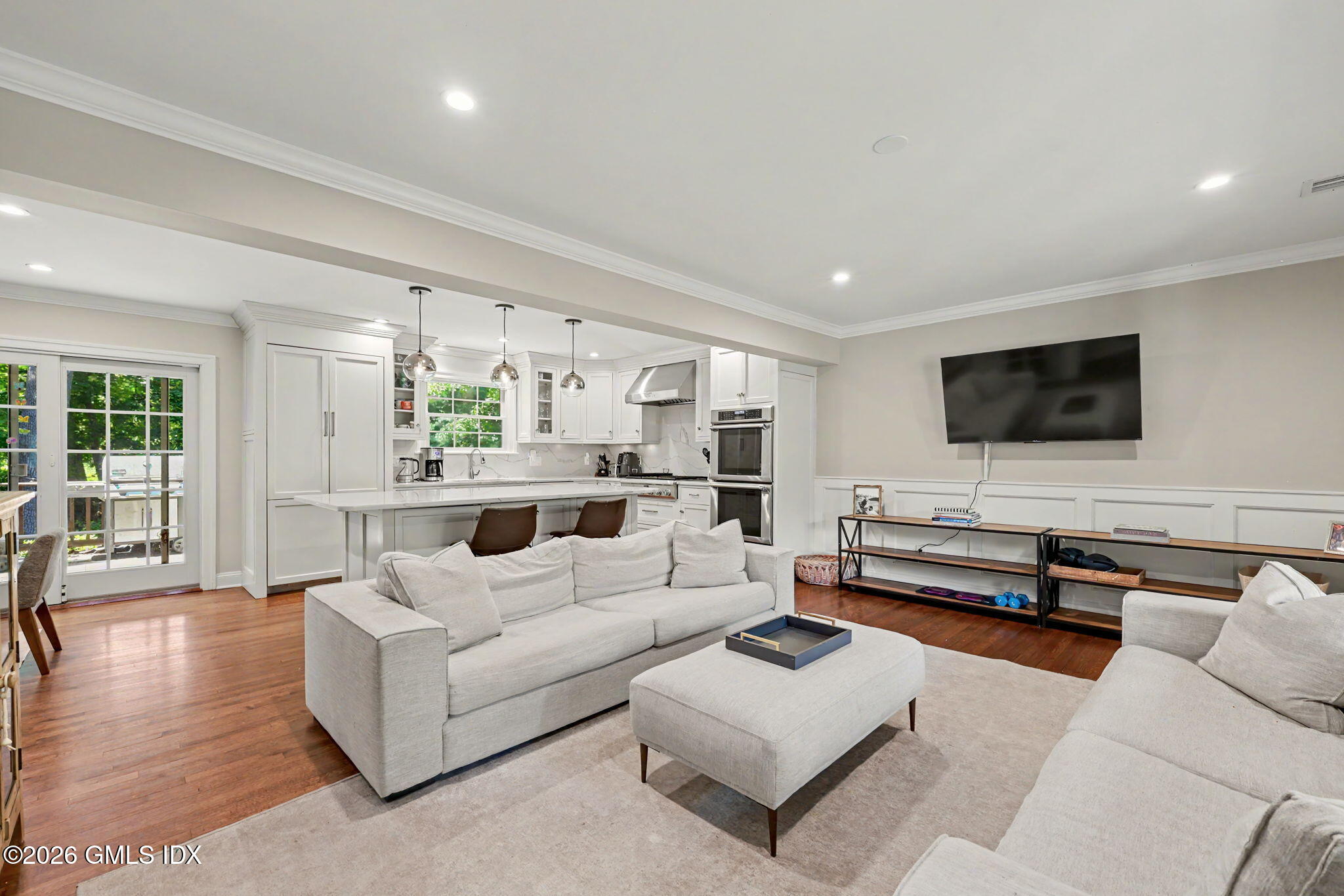 40 Mianus View Terrace Cos Cob, CT 06807 - Photo 6 of 20 6-web-or-mls-40-mianus-view-terrace