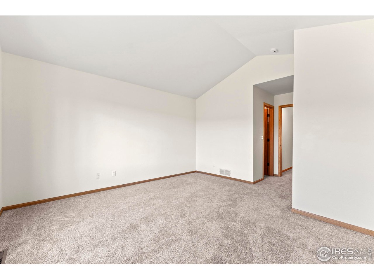 6534 Gindler Ranch Road Fort Collins, CO 80526 - Photo 31 of 48 Upstairs Bedroom 1