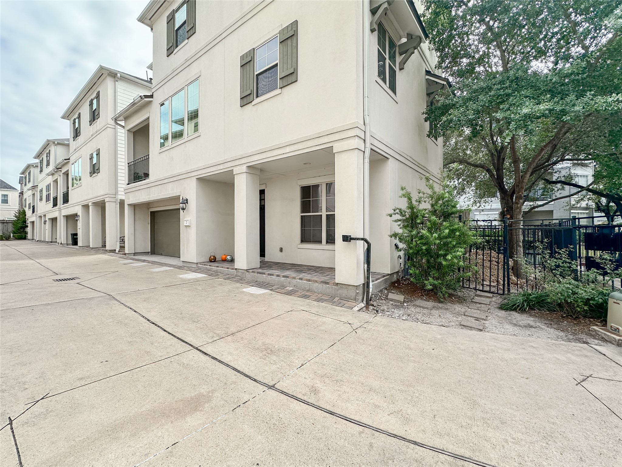 2 Hermann Park Court Houston, TX 77021 - Photo 42 of 43