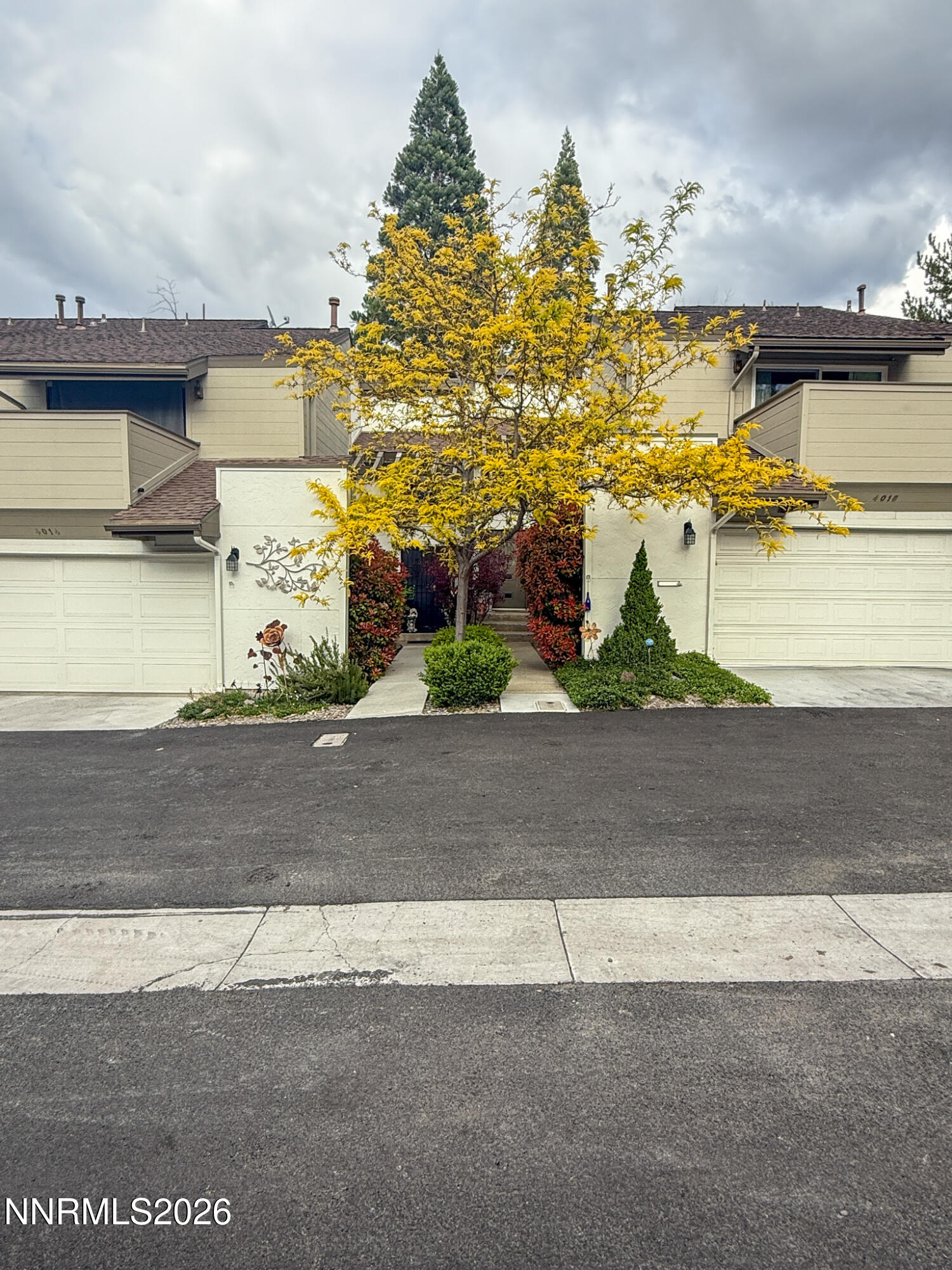 4011 Bluegrass Court Reno, NV 89509 - Photo 2 of 42 IMG_2088
