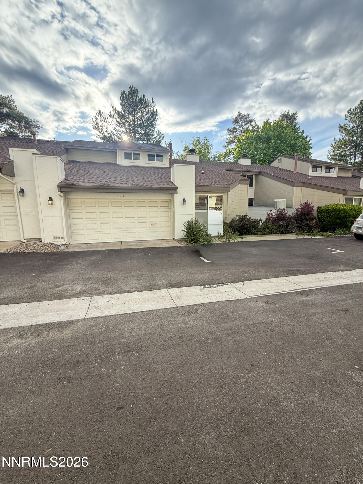 4011 Bluegrass Court Reno, NV 89509 - Photo 3 of 42 IMG_2183