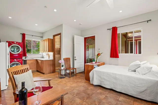 $4,650,000 | 70 Iliahi Way, Lahaina, HI 96761