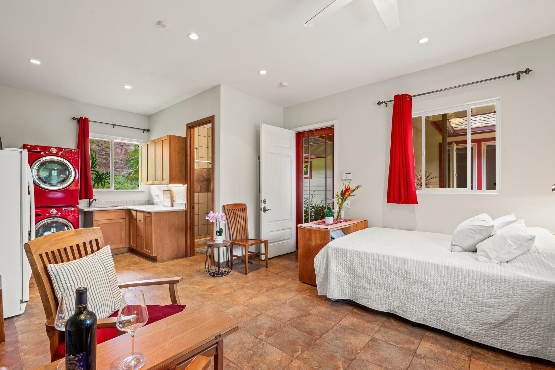 70 Iliahi Way Lahaina, HI 96761 - Photo 45 of 50 a bedroom with furniture and a window