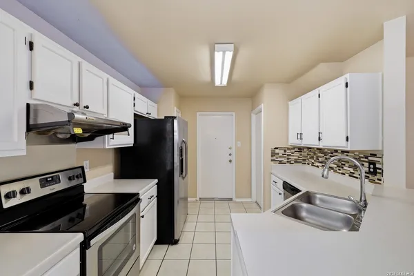 $1,725 | 9515 Gillcross Way, San Antonio, TX 78250