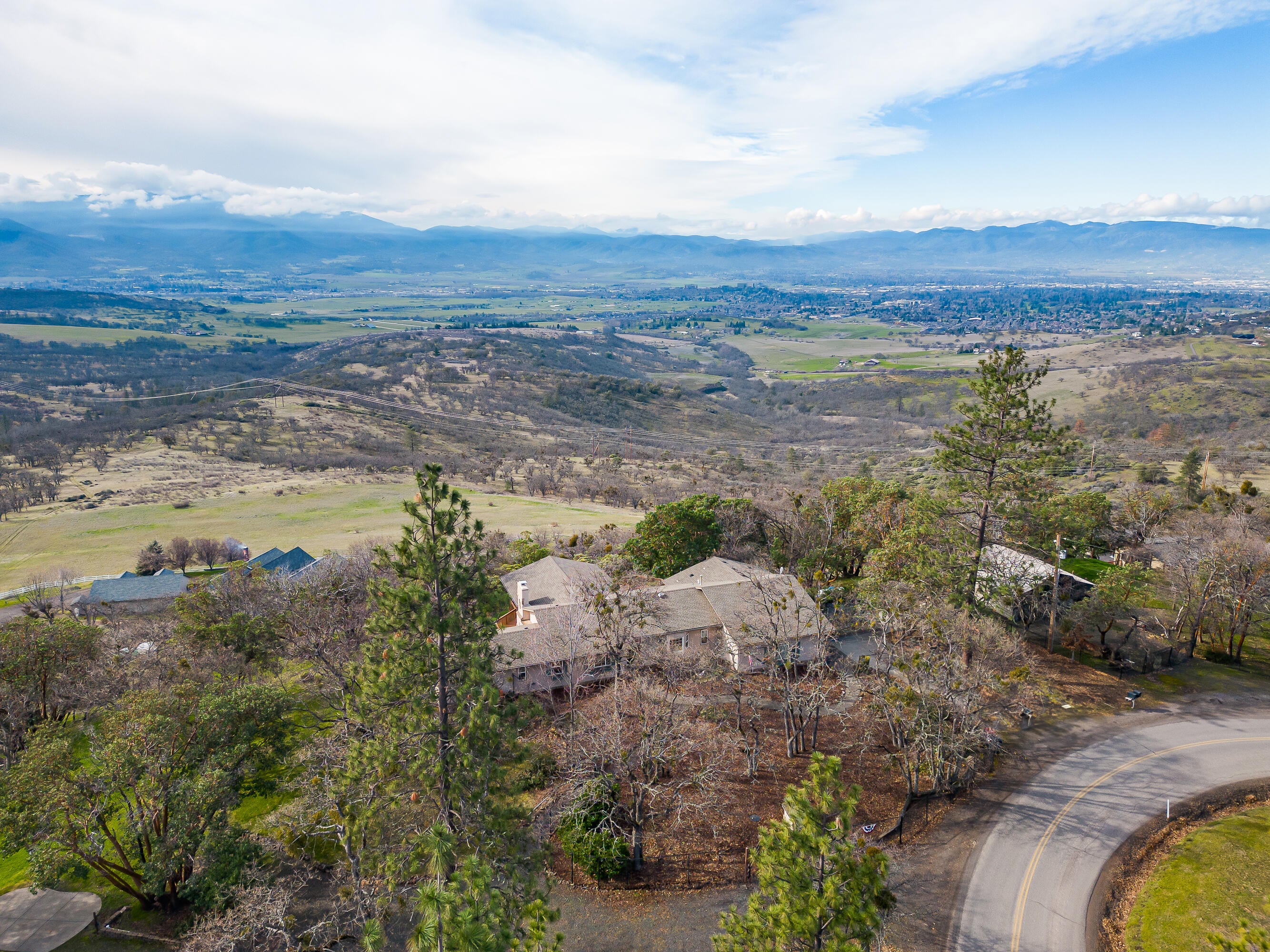 6550 Hillcrest Road Medford, OR 97504 - Photo 59 of 62 Aerial View