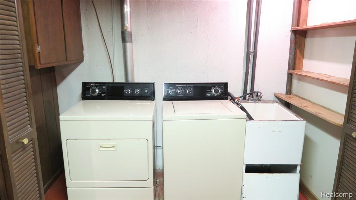 27129 Colgate Street Inkster, MI 48141 - Photo 45 of 66 IMG_4578.JPG