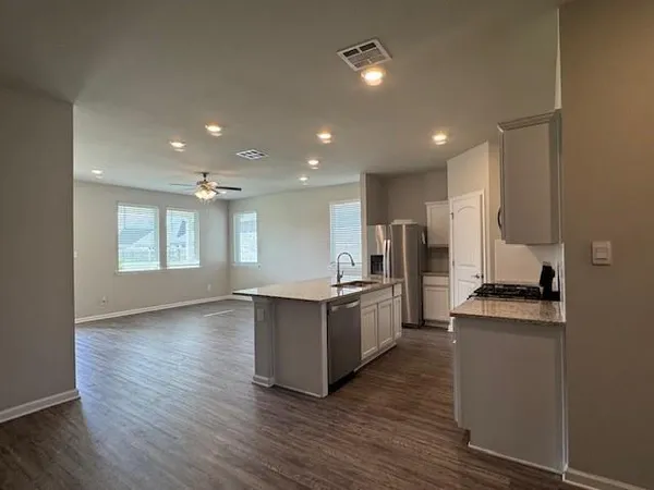 $2,300 | 713 Lakeshore Village East, Slidell, LA 70461