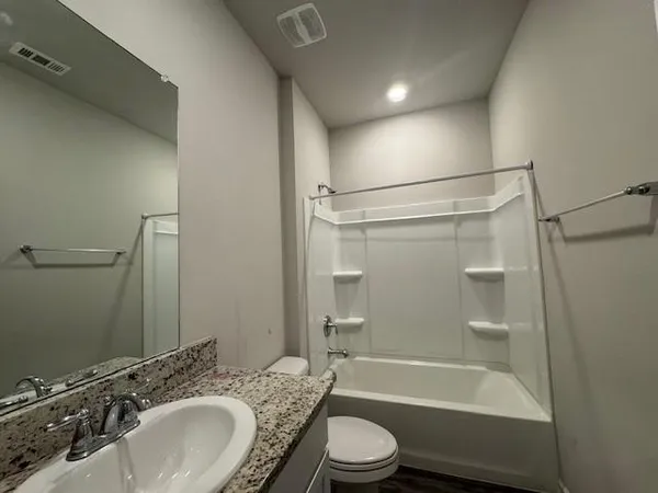 $2,300 | 713 Lakeshore Village East, Slidell, LA 70461