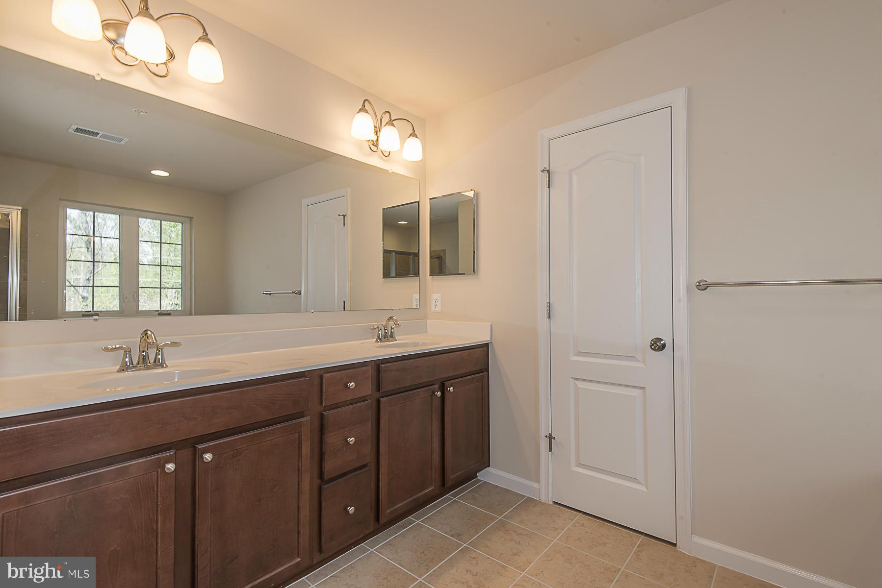 902 Horse Collar Road Accokeek, MD 20607 - Photo 17 of 30 Owner's Bath