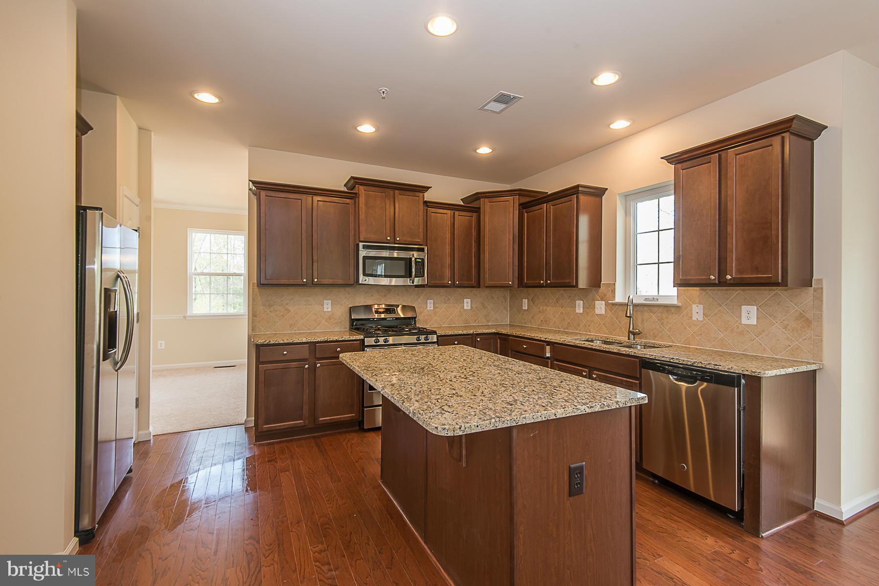 902 Horse Collar Road Accokeek, MD 20607 - Photo 3 of 30 Kitchen