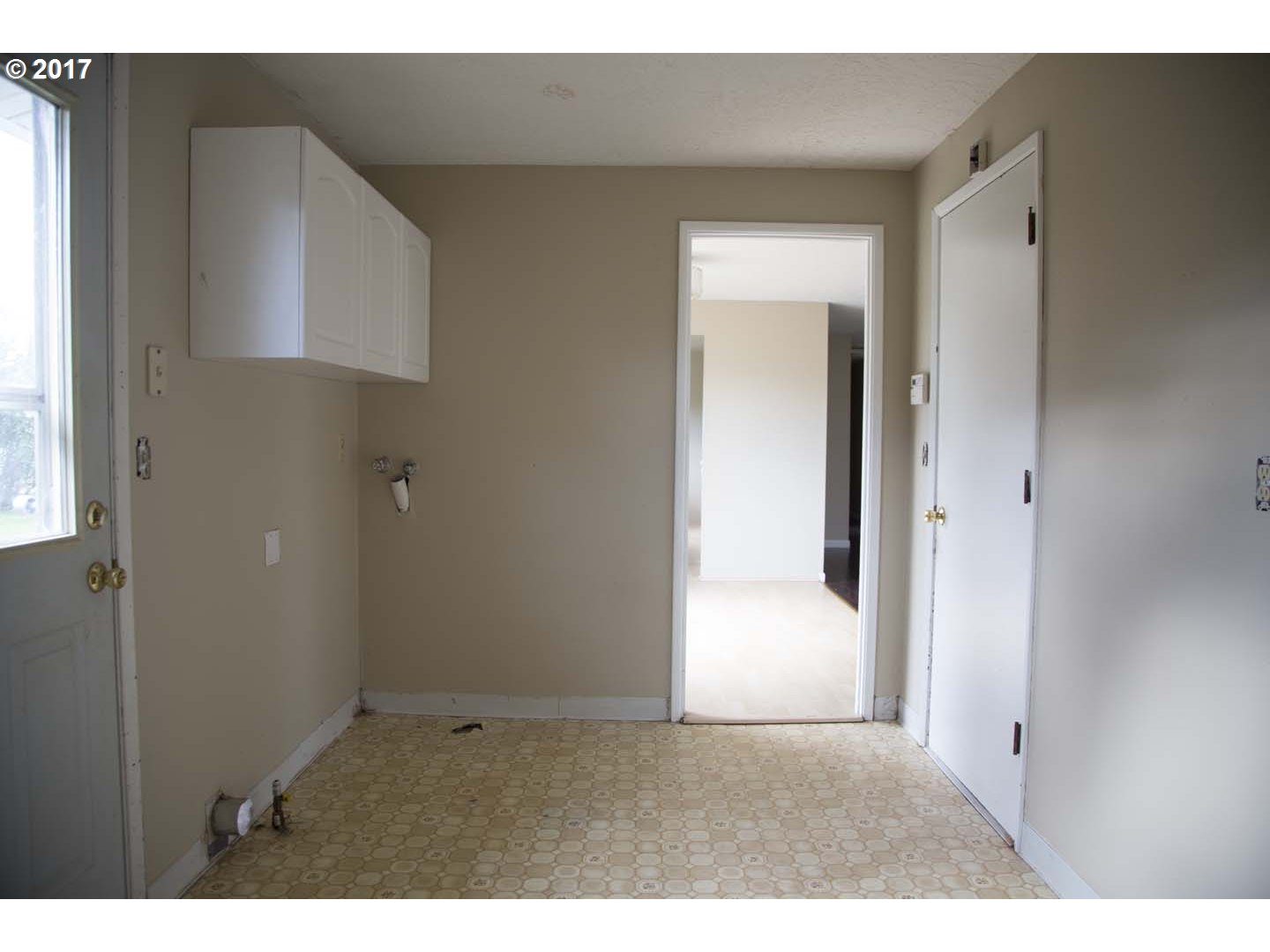 20835 Butteville Road Northeast Donald, OR 97020 - Photo 11 of 14 a view of an empty room with a window