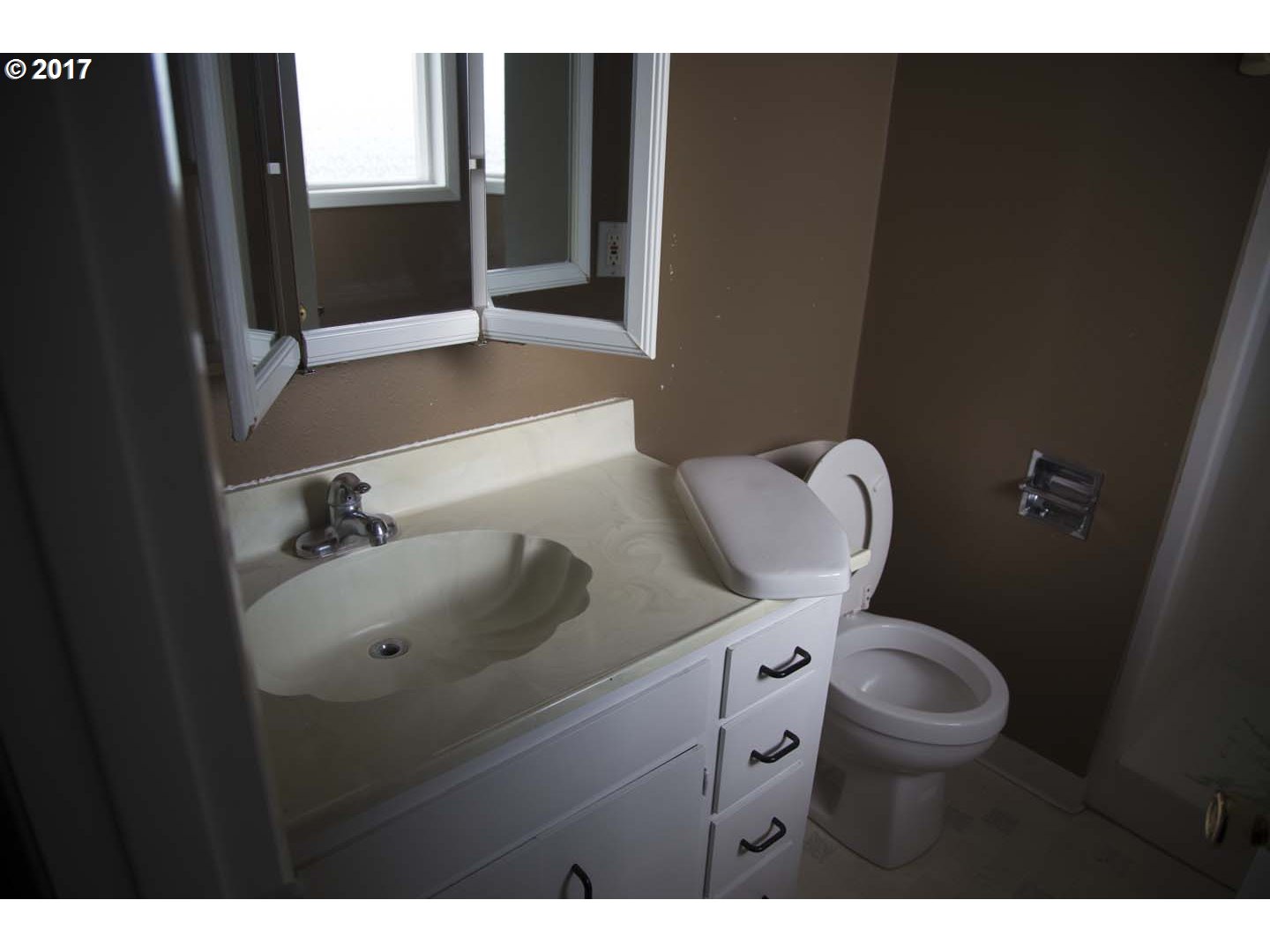 20835 Butteville Road Northeast Donald, OR 97020 - Photo 9 of 14 a bathroom with a sink and mirror