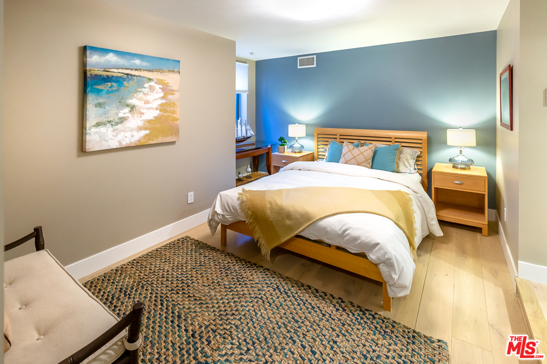 115 Spinnaker Court Marina del Rey, CA 90292 - Photo 33 of 40