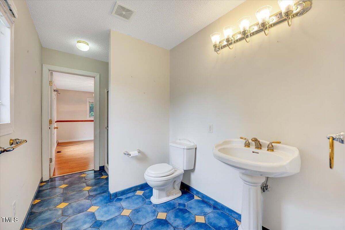 1732 Farmington Road Rocky Mount, NC 27801 - Photo 16 of 37 29-1728 Farmington Rd-29