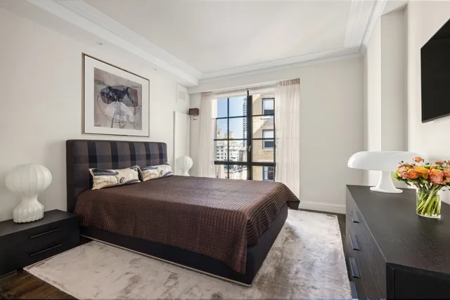 $6,980,000 | 985 Park Avenue, Unit 12/13 | Upper East Side