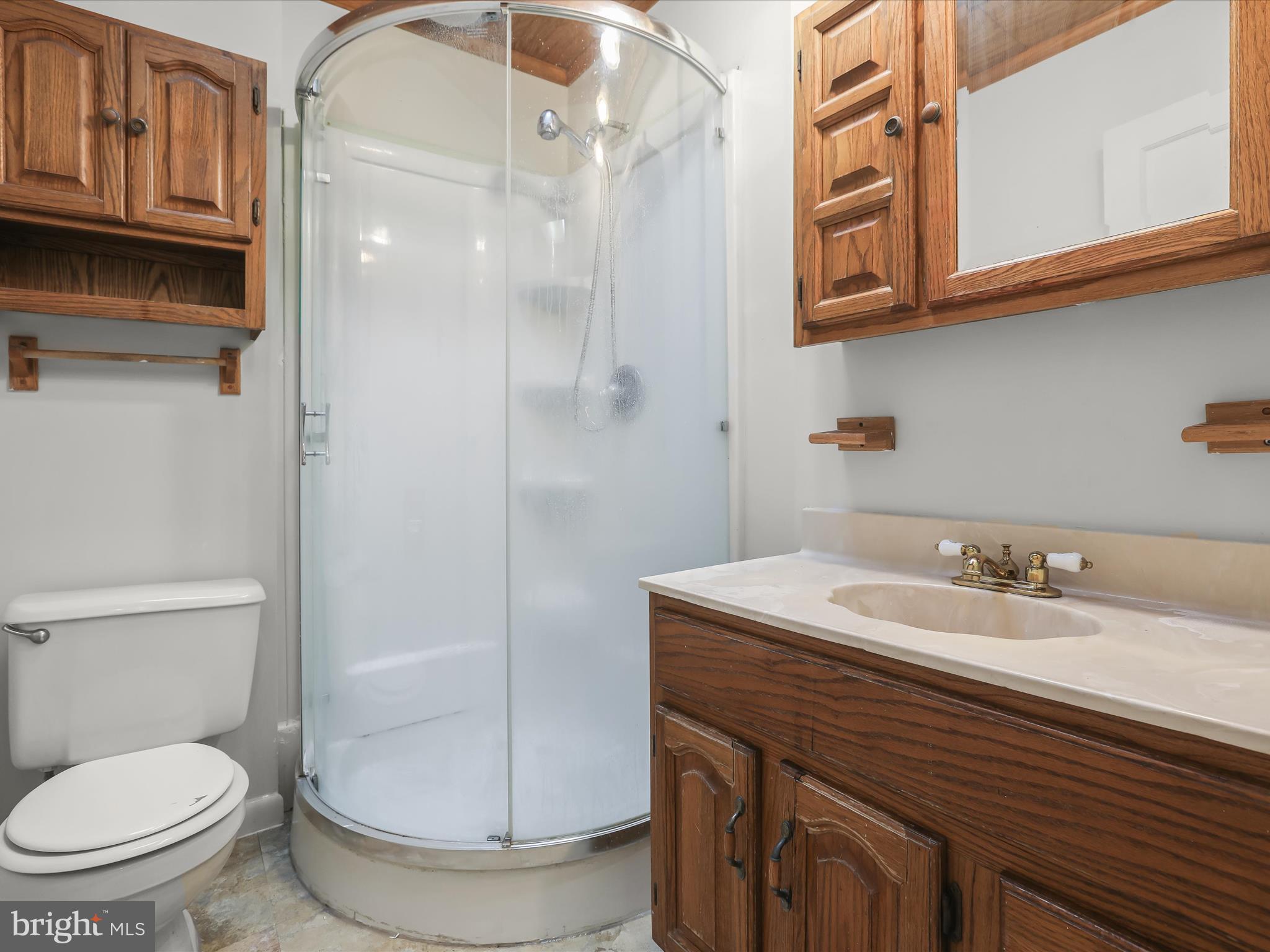 6771 Woodley Road Dundalk, MD 21222 - Photo 18 of 41 Bath