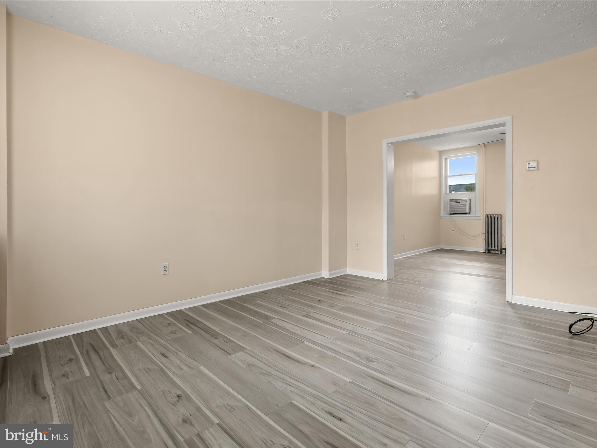 6771 Woodley Road Dundalk, MD 21222 - Photo 7 of 41 Living Room