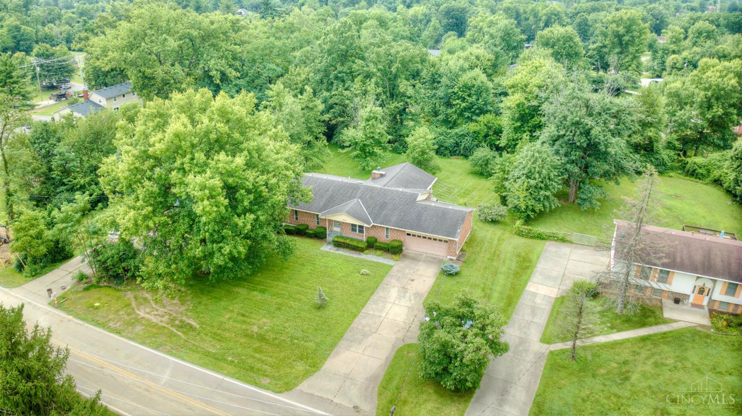 8043 Dimmick Road West Chester, OH 45241 - Photo 2 of 35 Welcome to 8043 Dimmick Road!