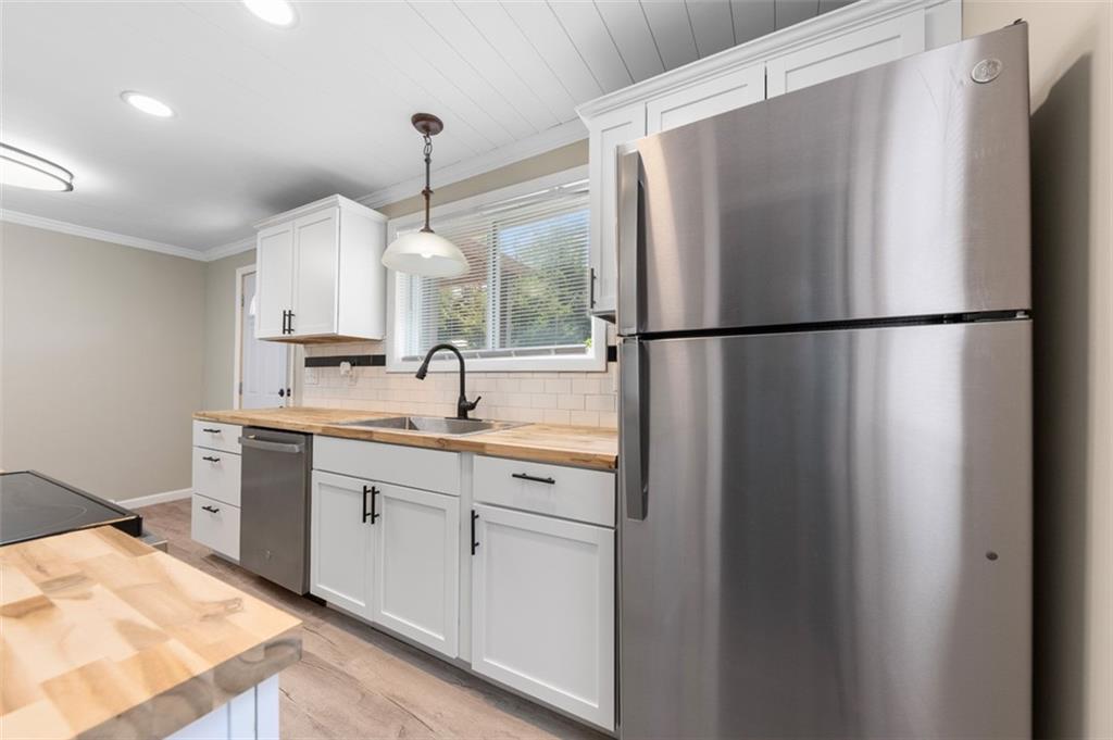 305 Spring Lane West Newton, PA 15089 - Photo 12 of 20