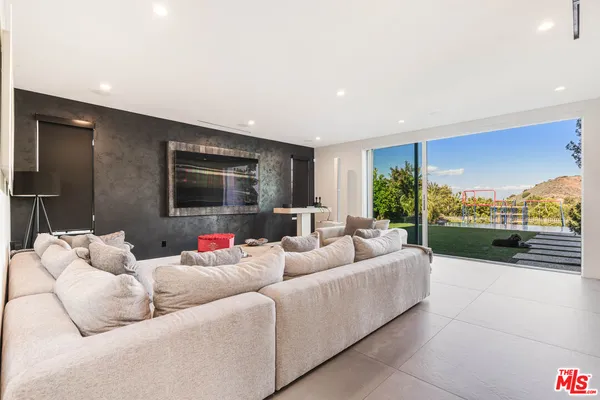 $28,000 | 3880 Prado Del Trigo, Calabasas, CA 91302