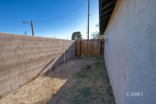 140 North Helena Street Ridgecrest, CA 93555 - Photo 22 of 30 a view of balcony