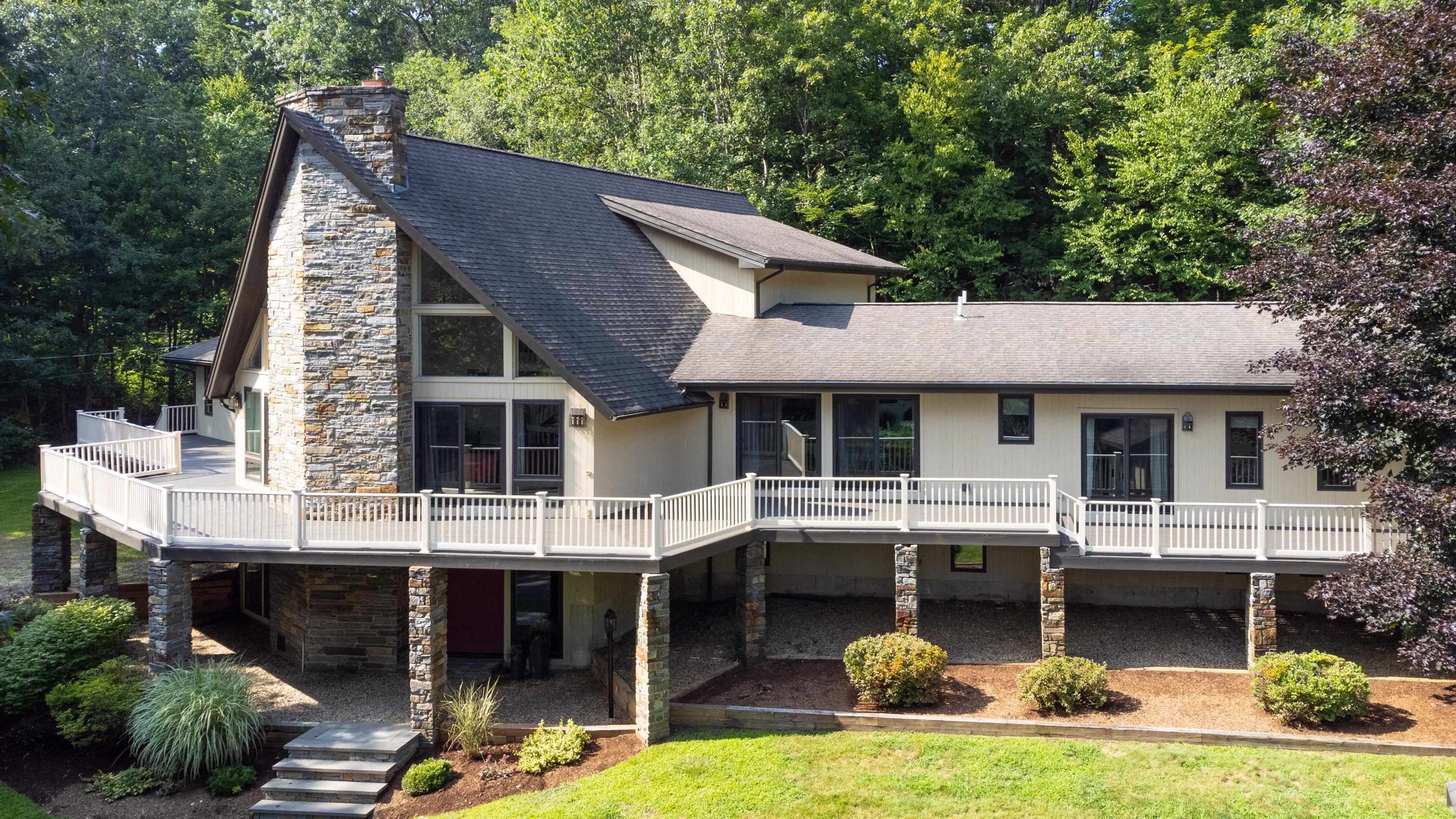 646 Lane Road Chester, NH 03036 - Photo 2 of 40