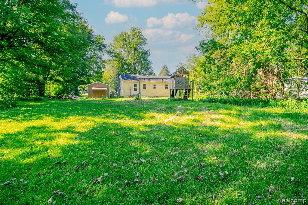 9477 Hubbard Road Davison, MI 48423 - Photo 29 of 31
