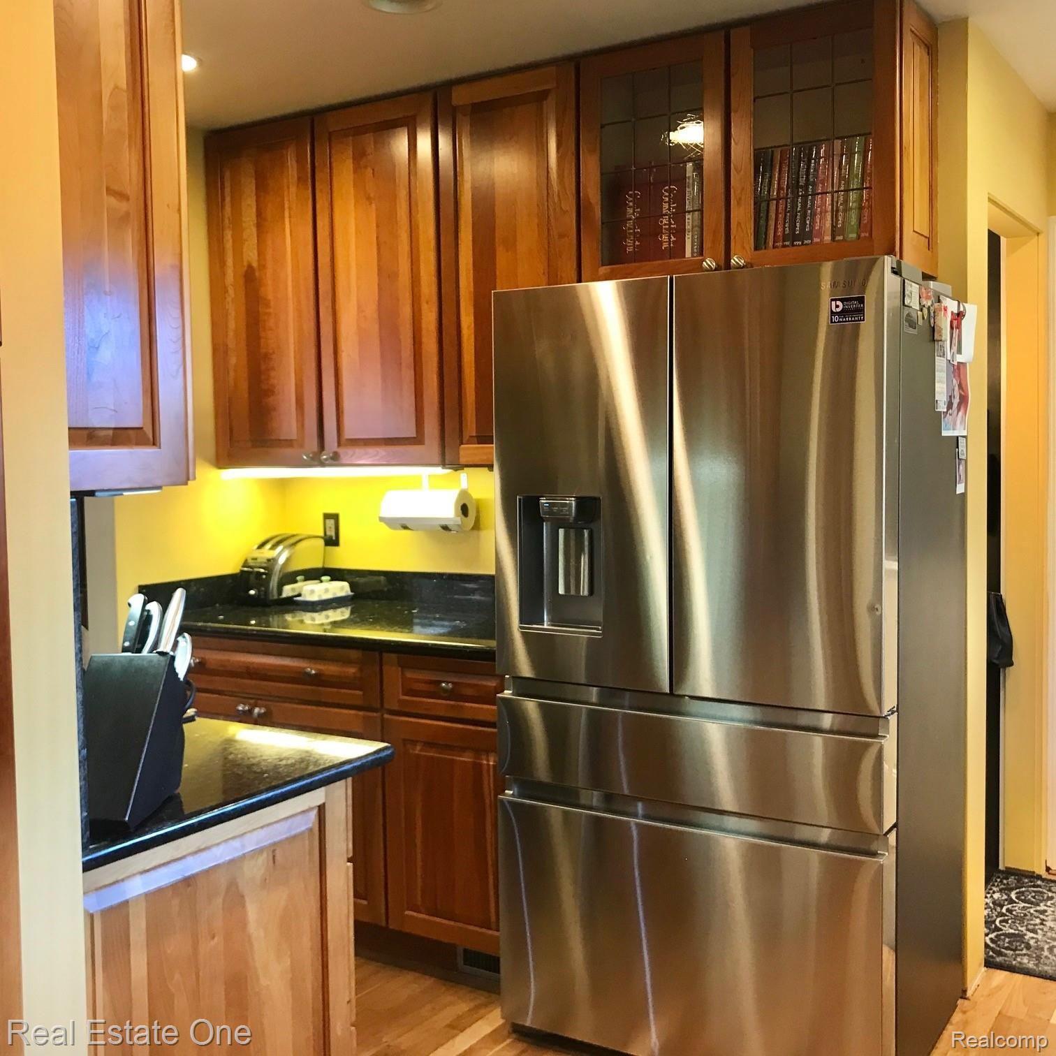 865 Viewland Drive Rochester, MI 48309 - Photo 42 of 90 IMG_4799.jpg