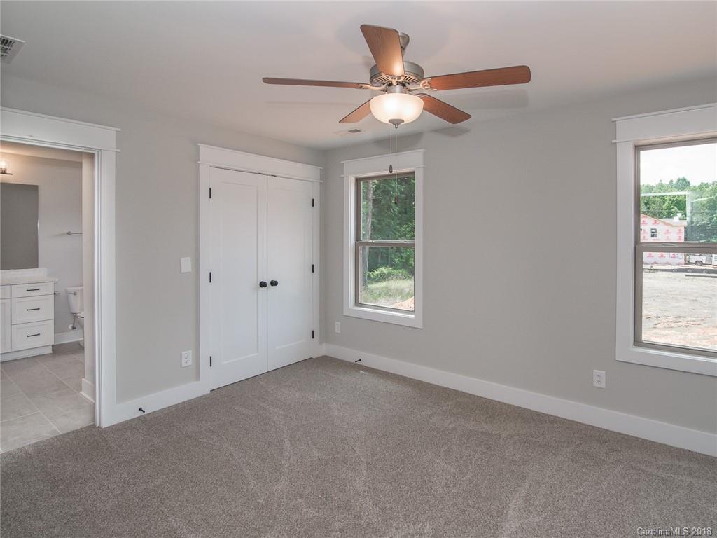 4313 Spring Street, Unit 4 Charlotte, NC 28270 - Photo 28 of 36 Gallery Image 28