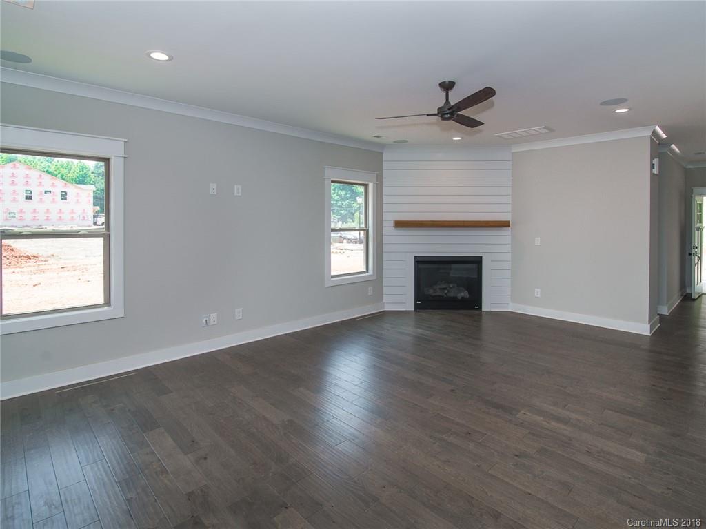 4313 Spring Street, Unit 4 Charlotte, NC 28270 - Photo 7 of 36 Gallery Image 7