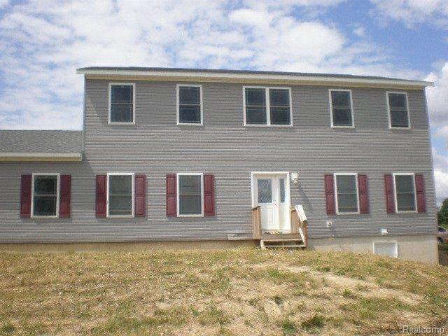 9109 Faussett Road Fenton, MI 48430 - Photo 1 of 13 001