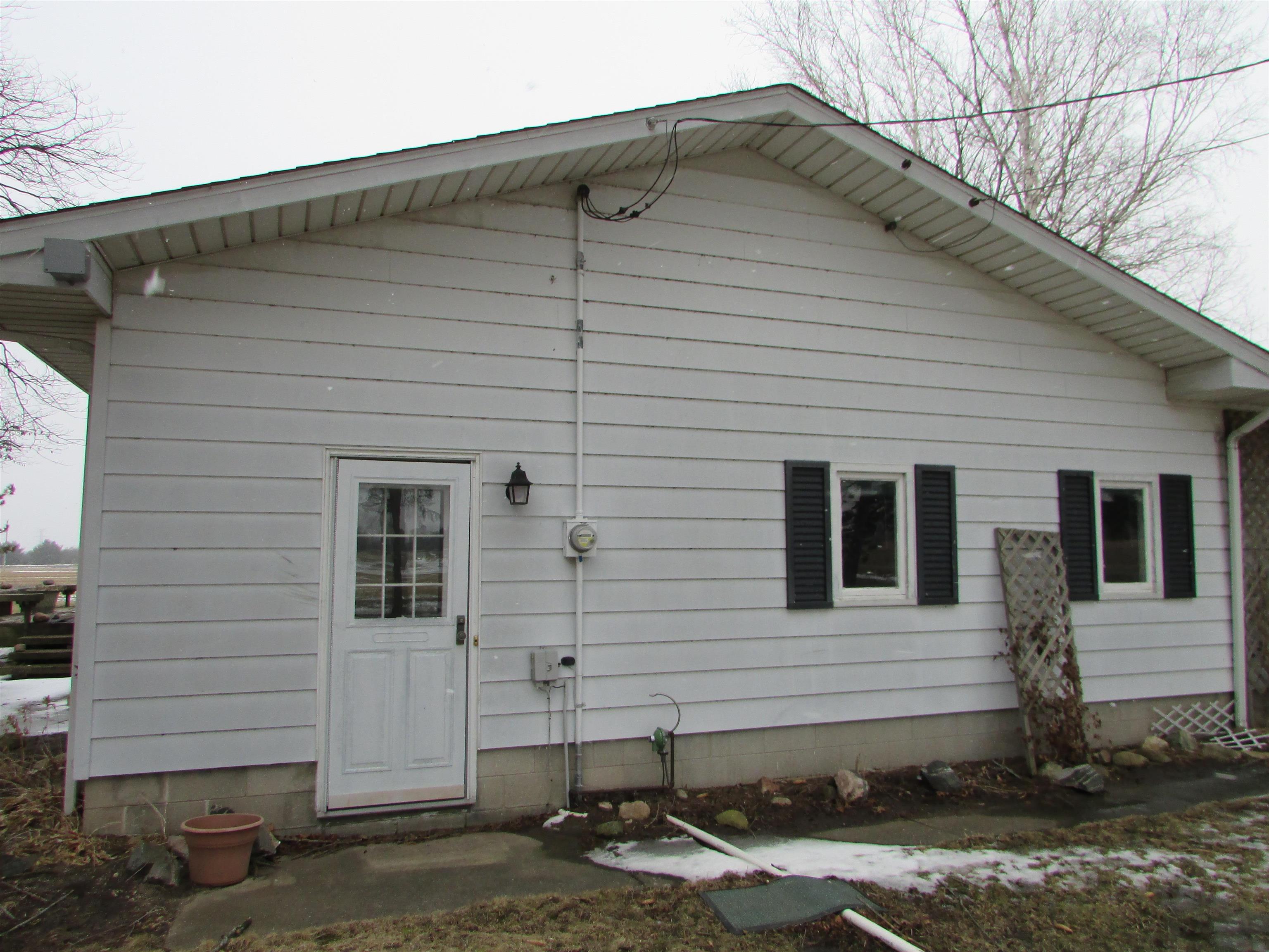 427 Delta Road Freeland, MI 48623 - Photo 73 of 74 1897330-72.JPG
