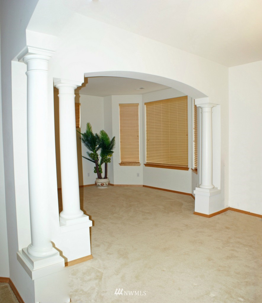 3329 171st Place Southeast Bothell, WA 98012 - Photo 3 of 14