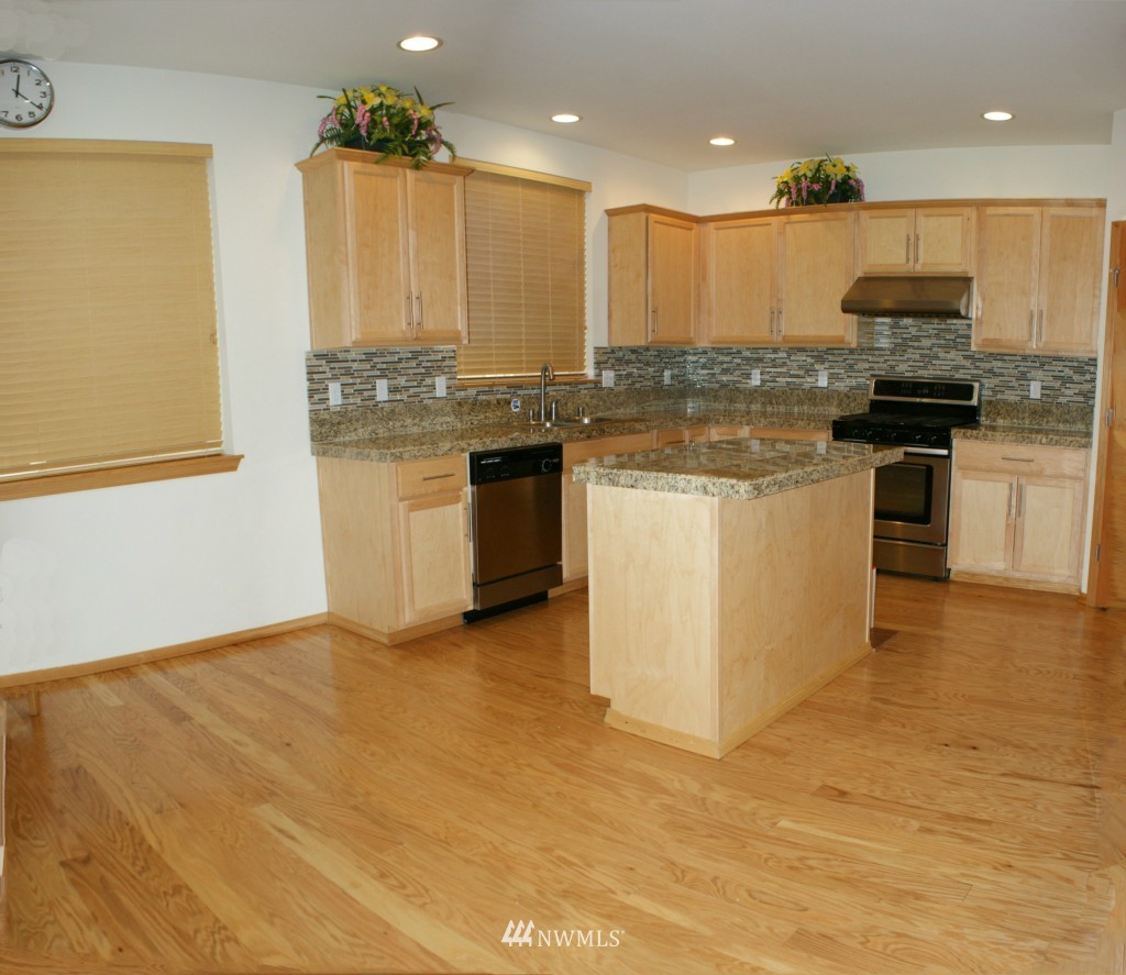 3329 171st Place Southeast Bothell, WA 98012 - Photo 9 of 14