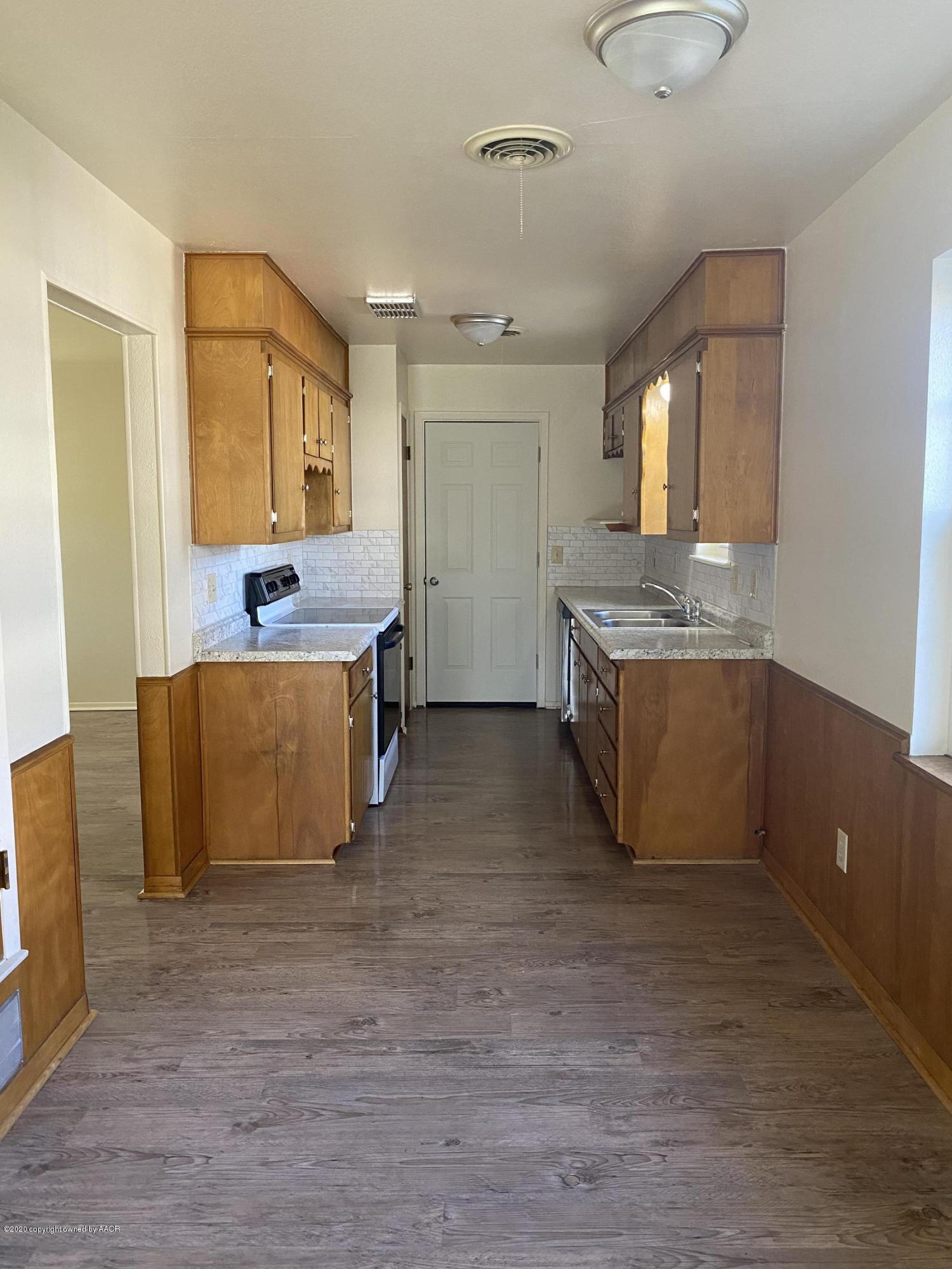 5103 Royce Drive Amarillo, TX 79110 - Photo 2 of 4 Kitchen