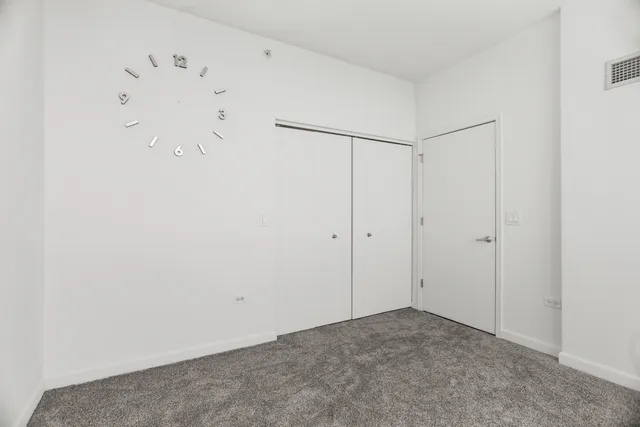 $405,000 | 1901 South Calumet Avenue, Unit 2712, Chicago, IL 60616