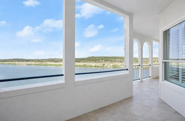 $575,000 | 3404 American Drive, Unit 3120, Lago Vista, TX 78645