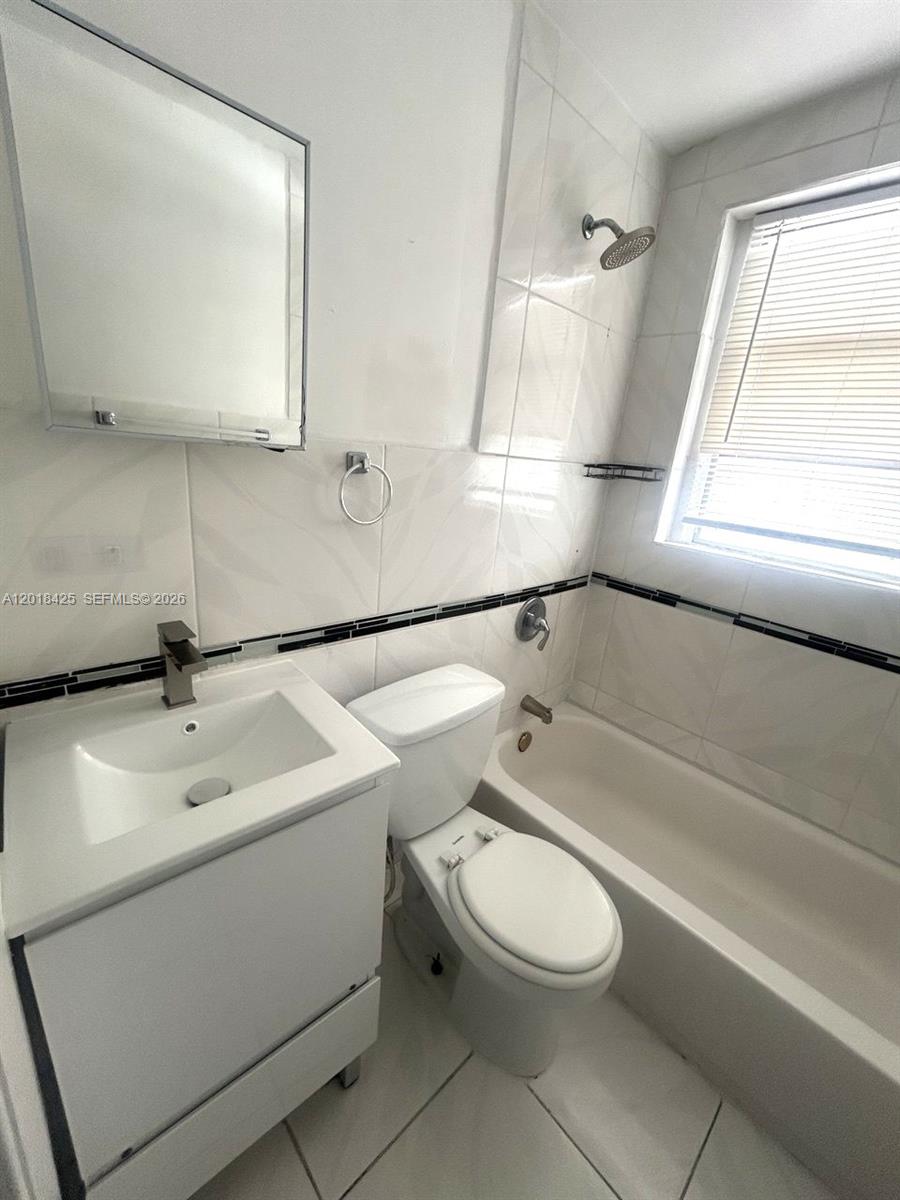 967 Southwest 5th Street, Unit 18 Miami, FL 33130 - Photo 5 of 10