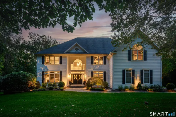 $1,925,000 | 14 Merlins Lane, Newtown, CT 06470