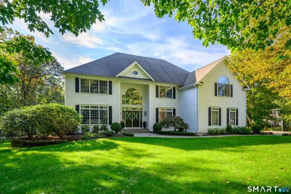 $1,925,000 | 14 Merlins Lane, Newtown, CT 06470