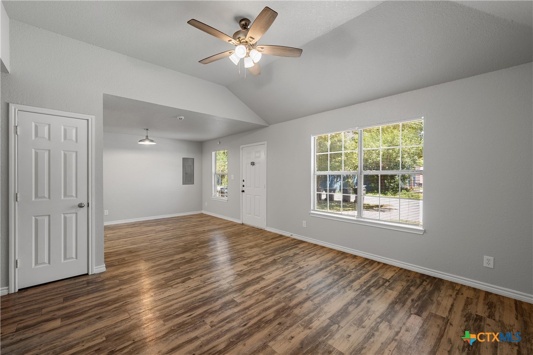 820 North 14th Street Temple, TX 76501 - Photo 4 of 25