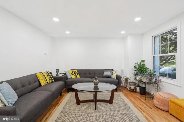 $549,500 | 6246 Hillside Road, Springfield, VA 22152