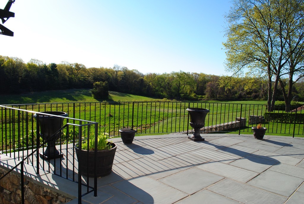 38 Fieldstone Farm Road Sudbury, MA 01776 - Photo 2 of 25