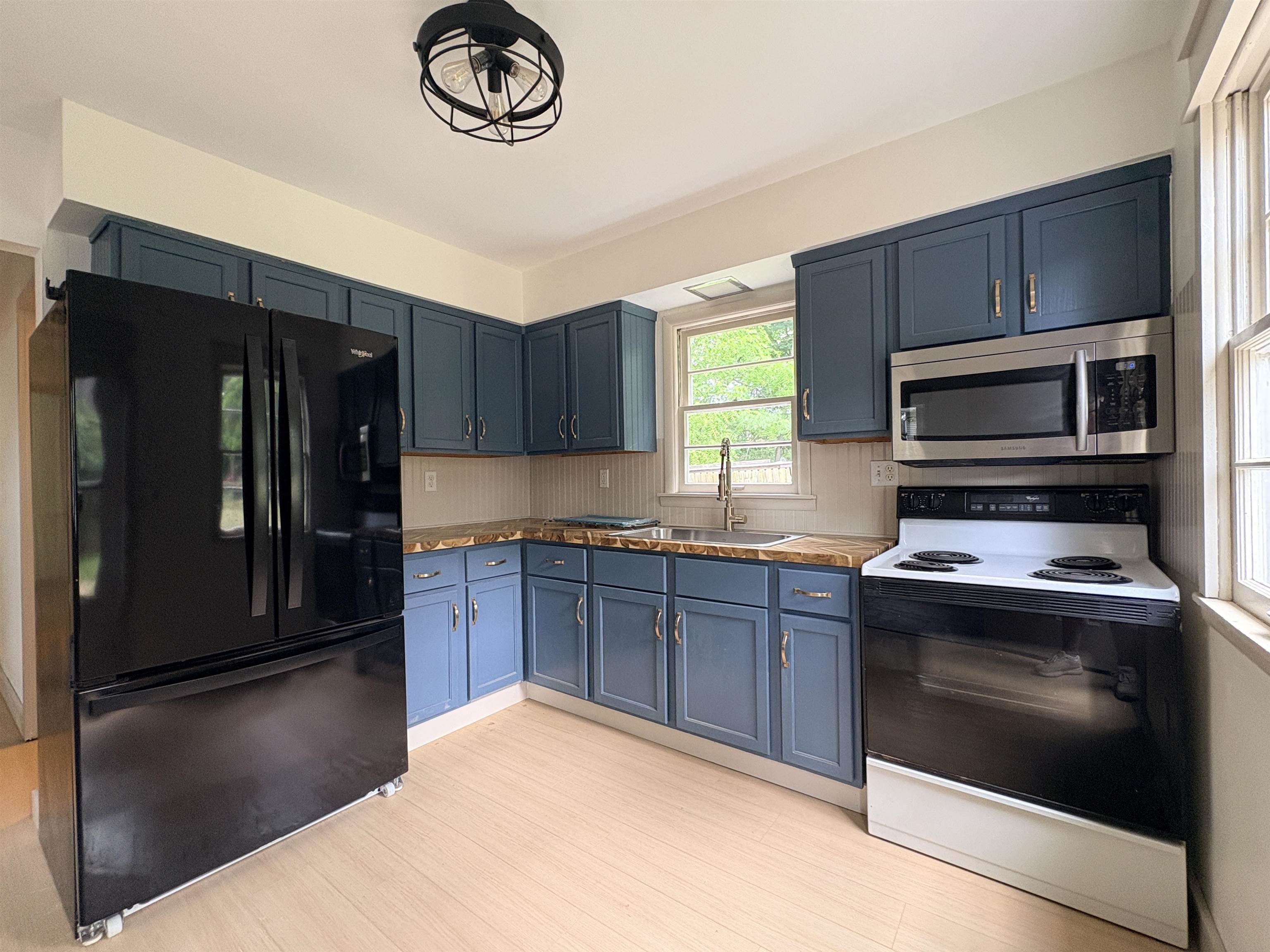 2471 North Jackson Road Pecatonica, IL 61063 - Photo 9 of 19