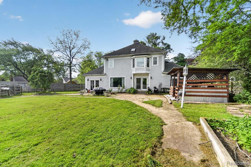 1404 Harvard Road East Lansing, MI 48823 - Photo 42 of 45